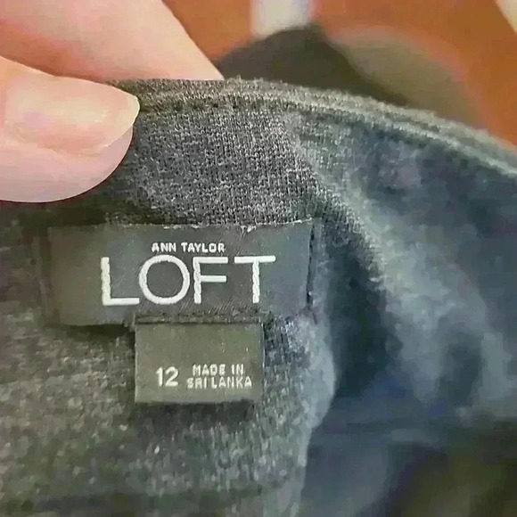 Ann Taylor loft Pointe pants in black and gray. Size 12 - Picture 2 of 2